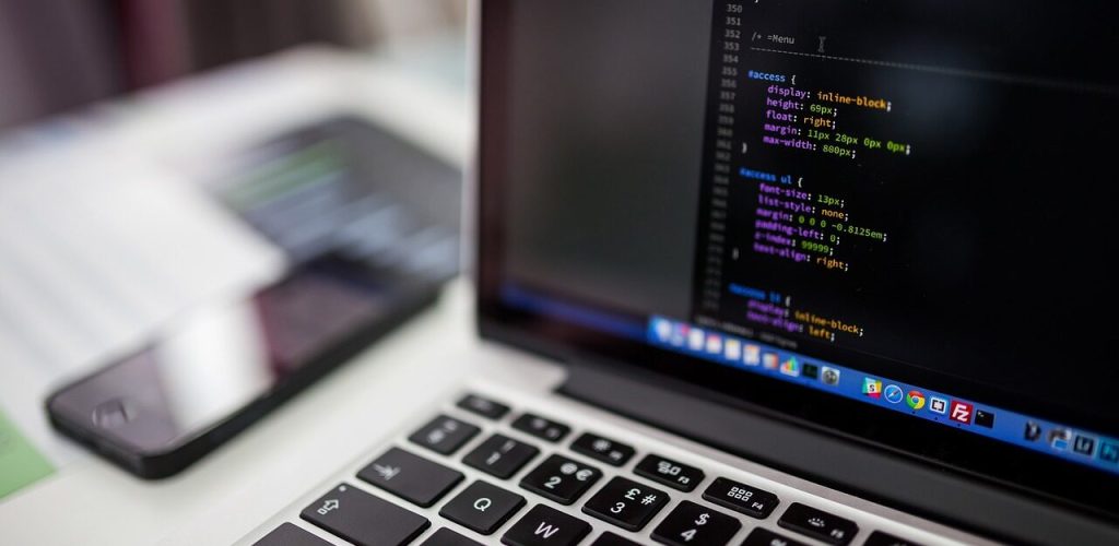 cloud vps hosting api microservices docker kubernetes developers italy 2026